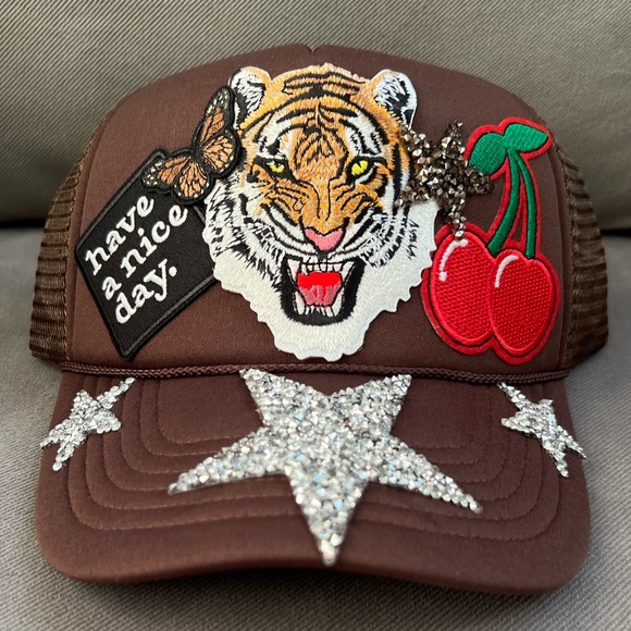 Patch trucker hat - Picture 1 of 1